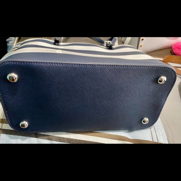 Michael Kors Bag - Picture 4 of 8